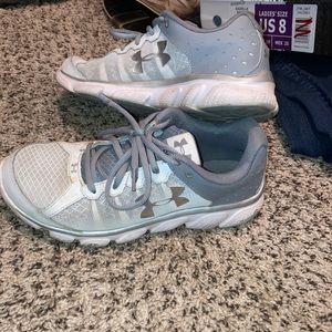 Under Armour Running shoes